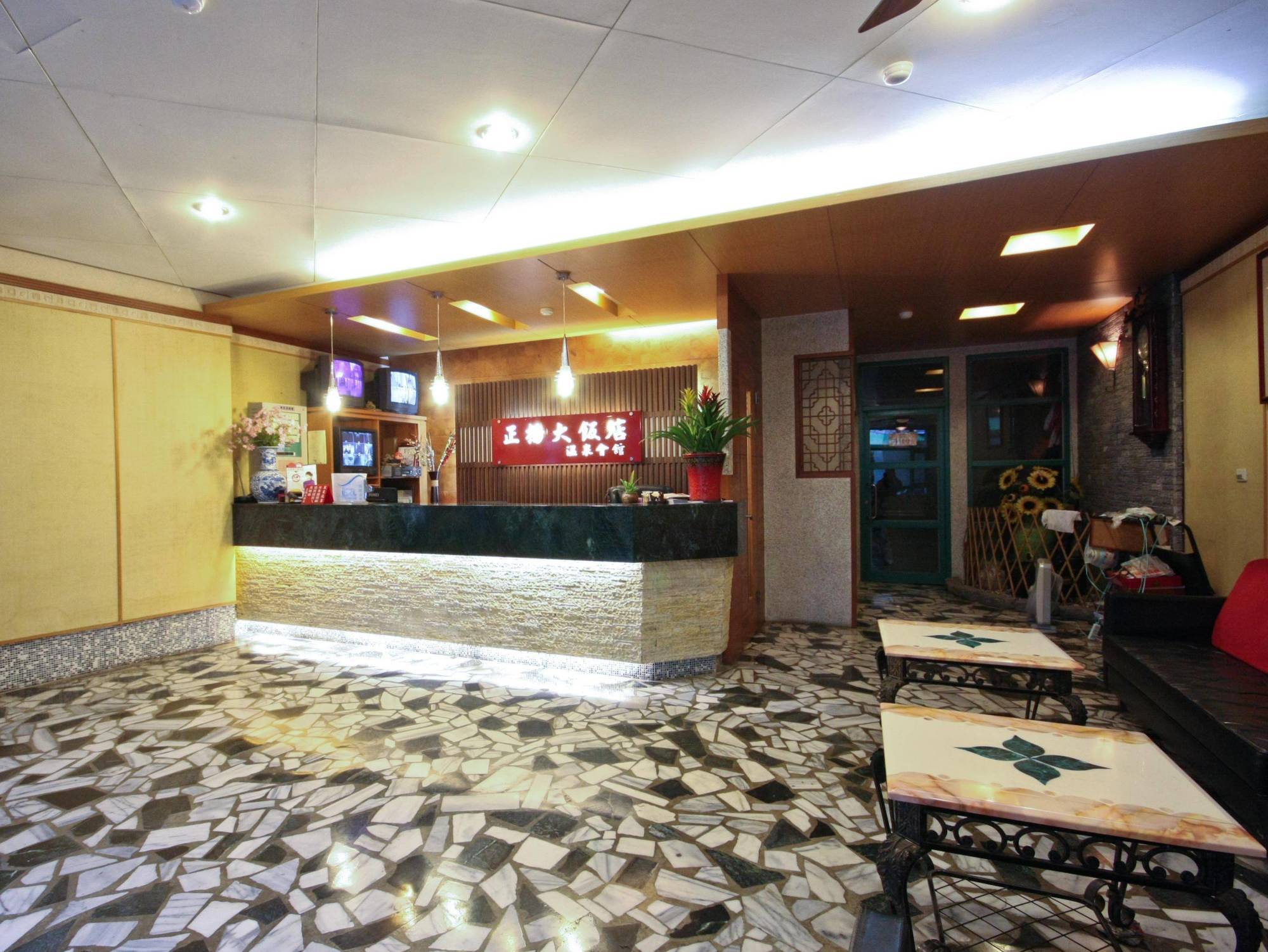 Jenq Yang Hotspring Hotel Женай Екстер'єр фото